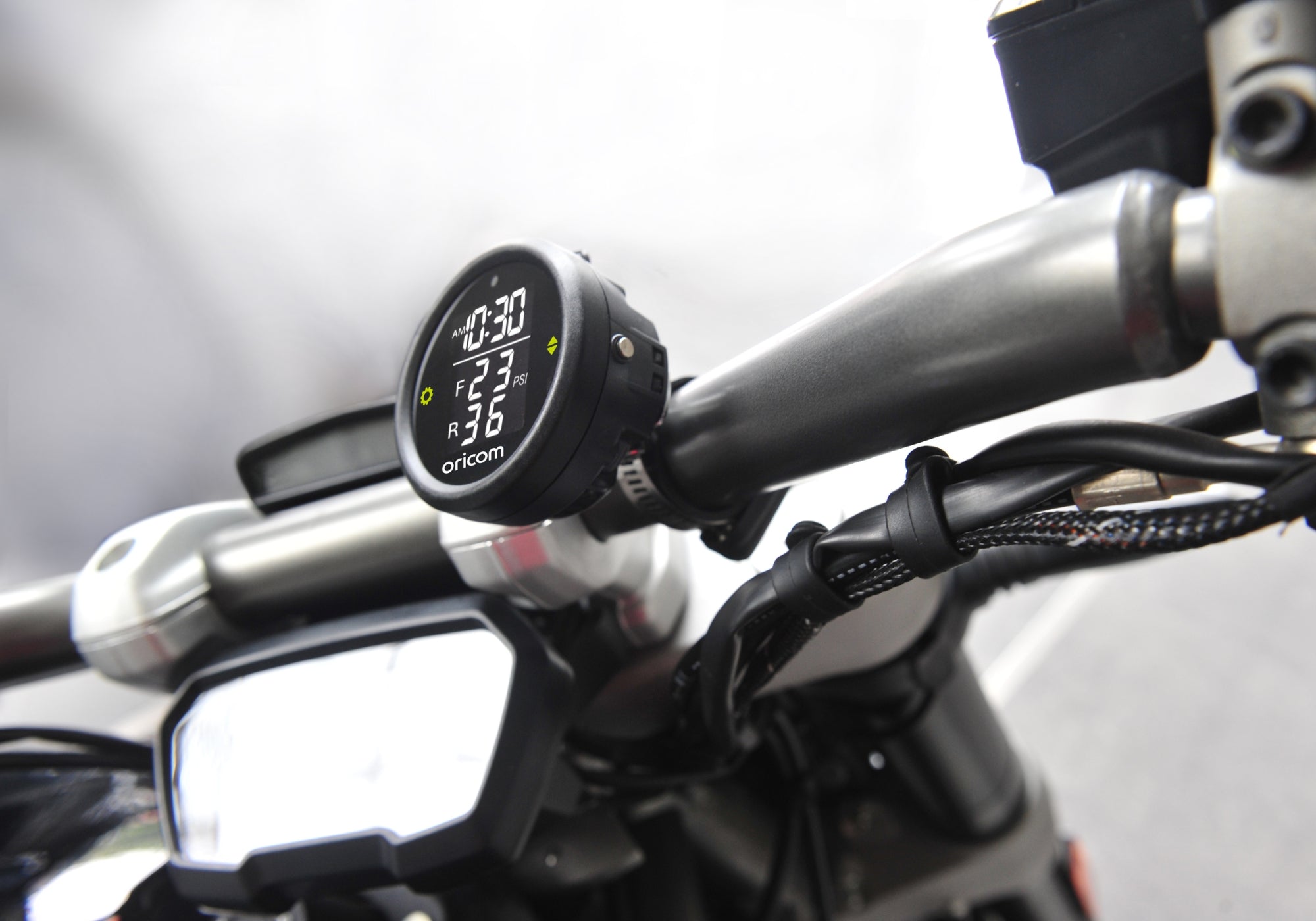 TPMC-2E Tyre Pressure Monitoring System for Motorcycles Incl. 2 External Sensors